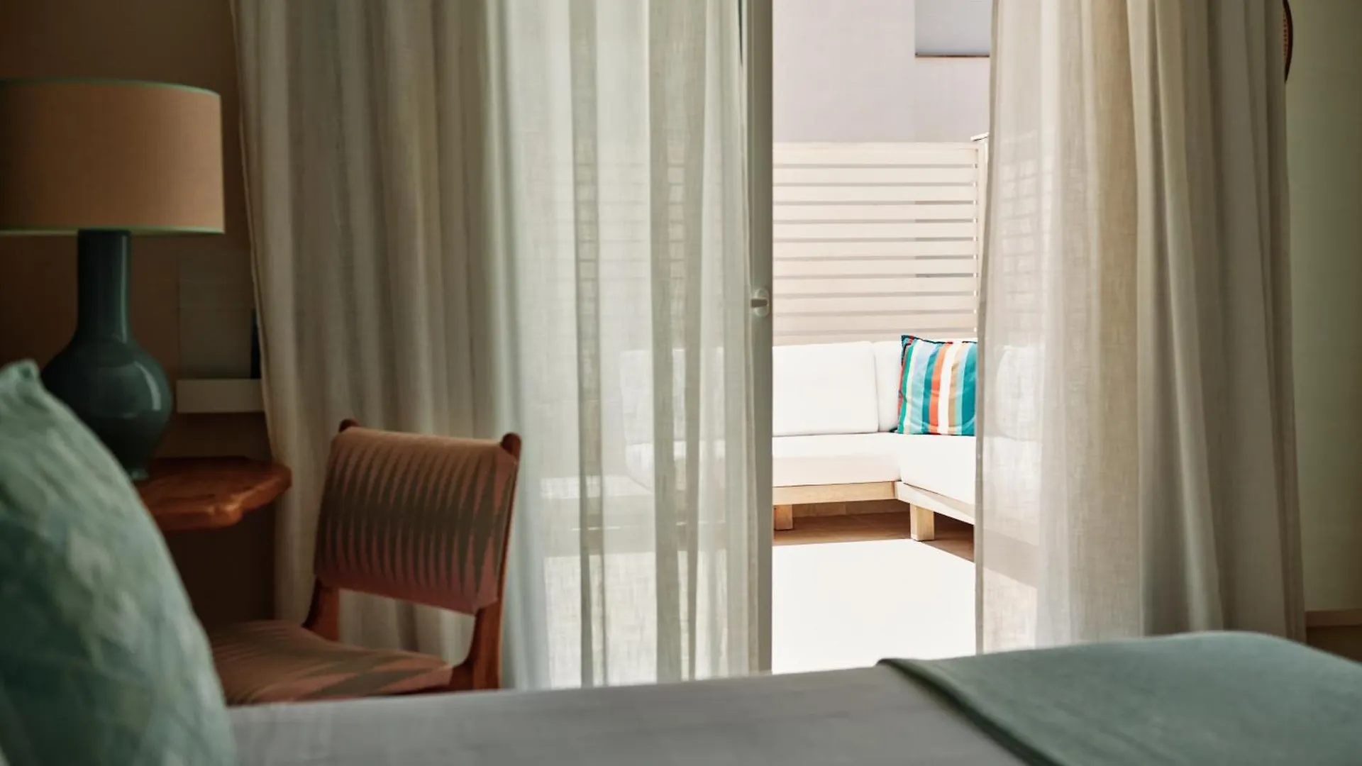 Hotel Honucai Colònia de Sant Jordi 4*,